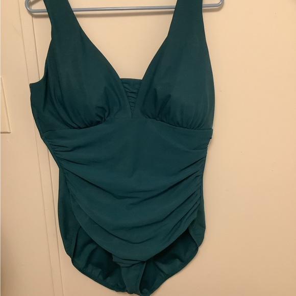 Lands' End Teal One-Piece Swimsuit - Picture 1 of 3